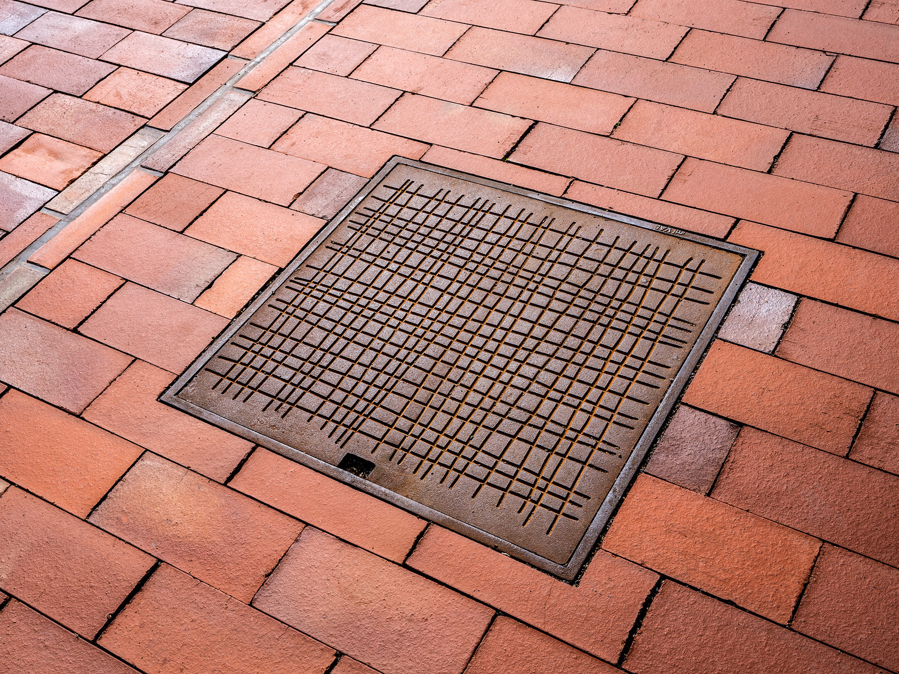 新舊共榮的城市典範：捷克舊磨坊改造，融合藝廊、教育中心、市民共享的文化場域 | FAM-85