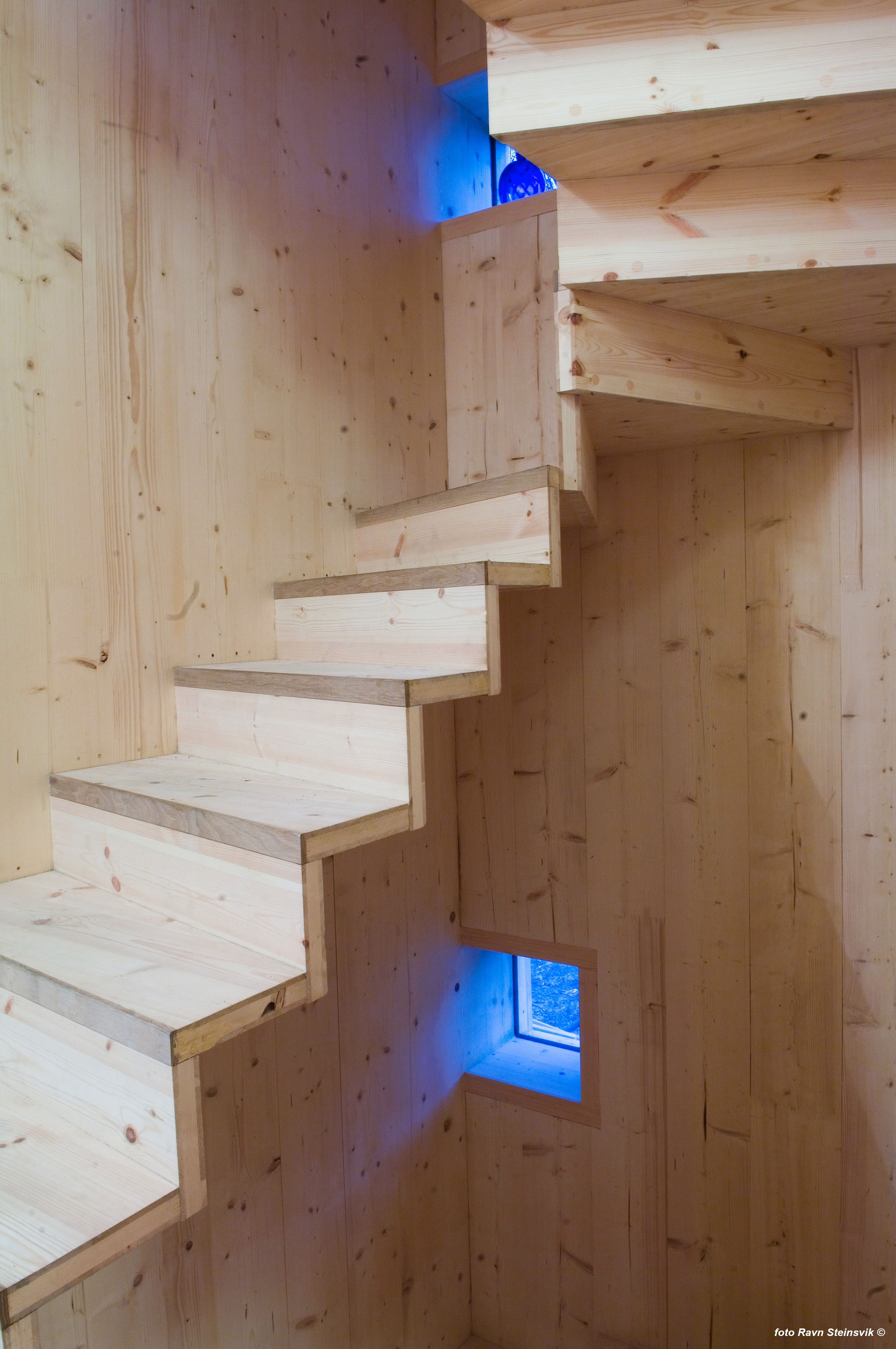 i box 120 and storelva northern passive houses-7