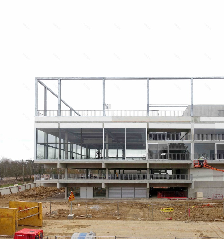 公共冷却器 | 巴黎萨克莱新校区的共享空间-26