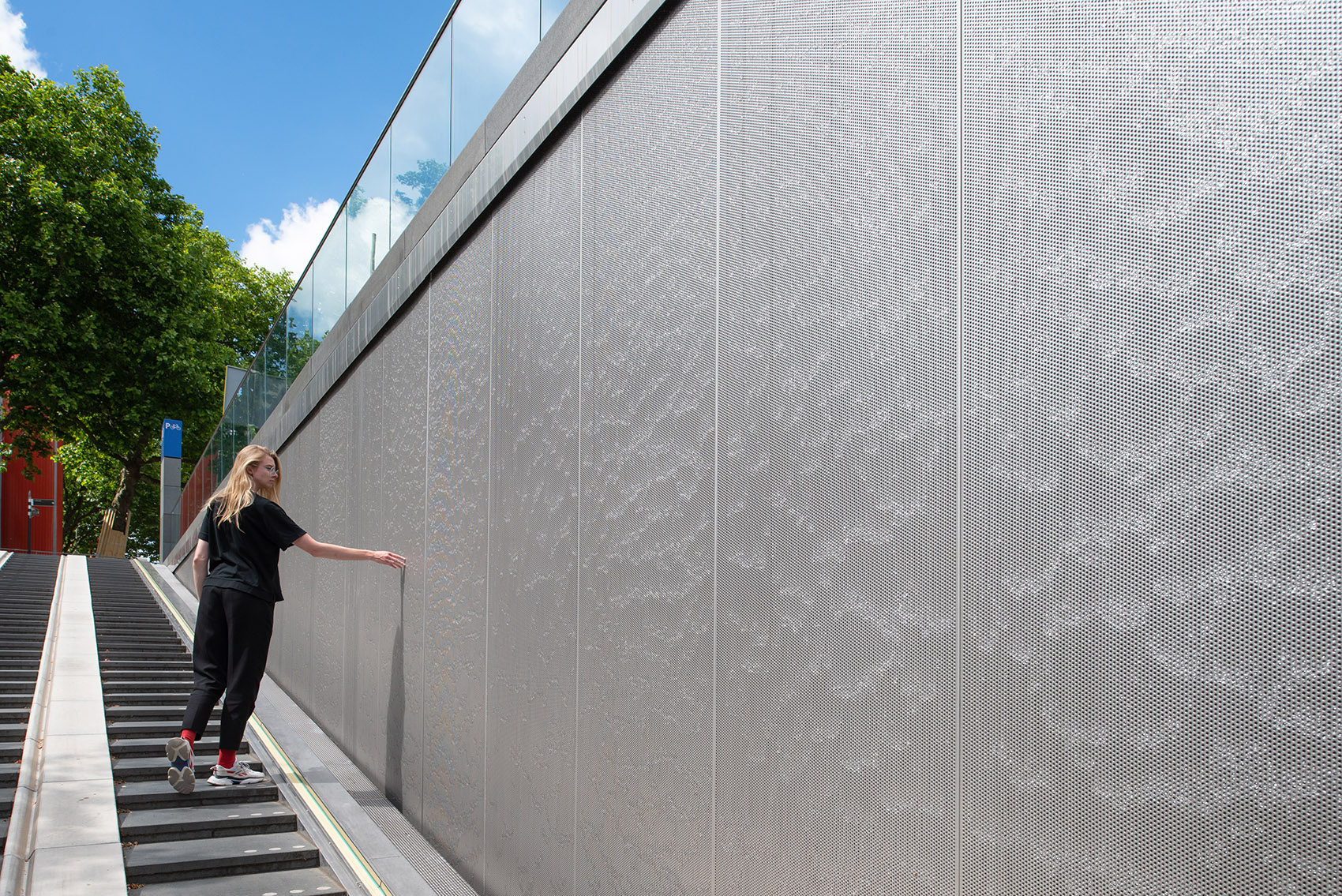 兹沃勒地下自行车停车场入口丨荷兰兹沃勒丨PosadMaxwan-25