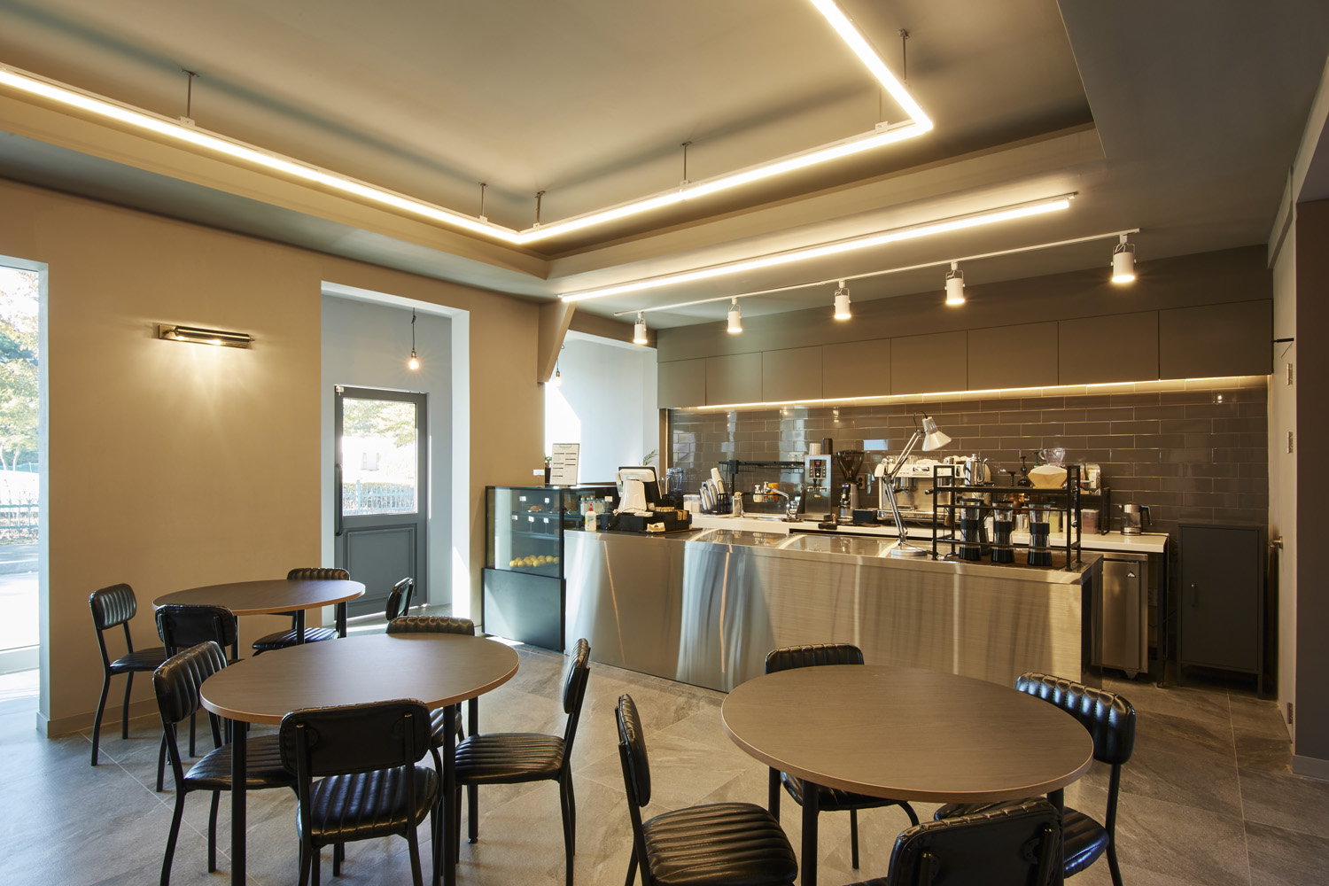 简约清新 18 坪咖啡厅设计-3