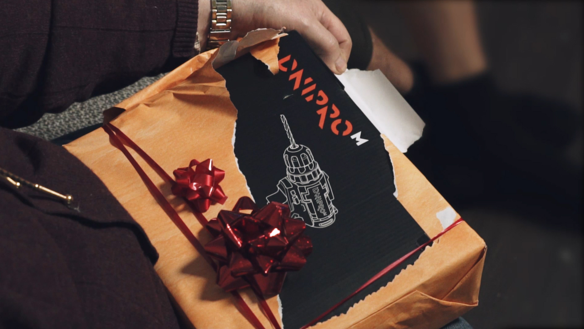 Dnipro M公司圣诞广告视频丨Rostyslav Okhten,Ivan Zastavetsky等-17