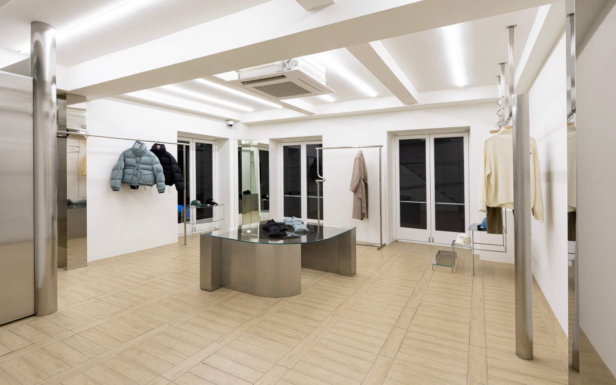 Blur Flagship Store_files丨Studio Unravels-6