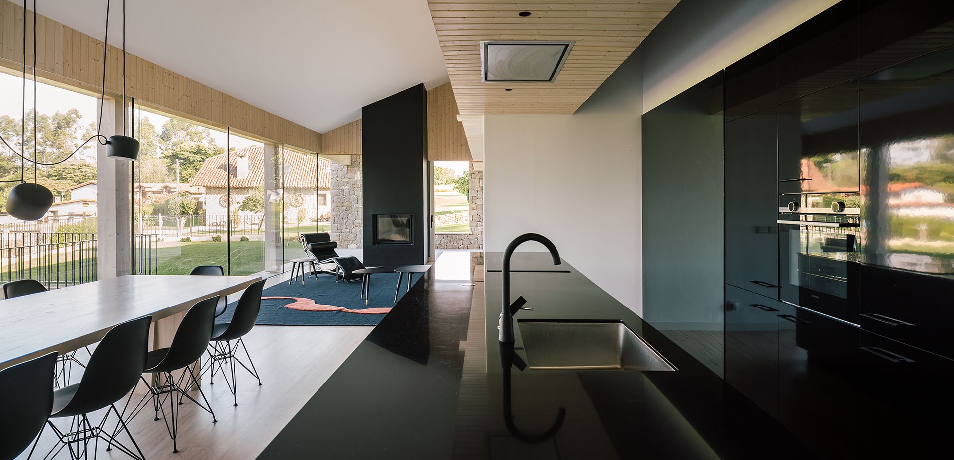 融合传统与当代的西班牙乡村别墅设计-19