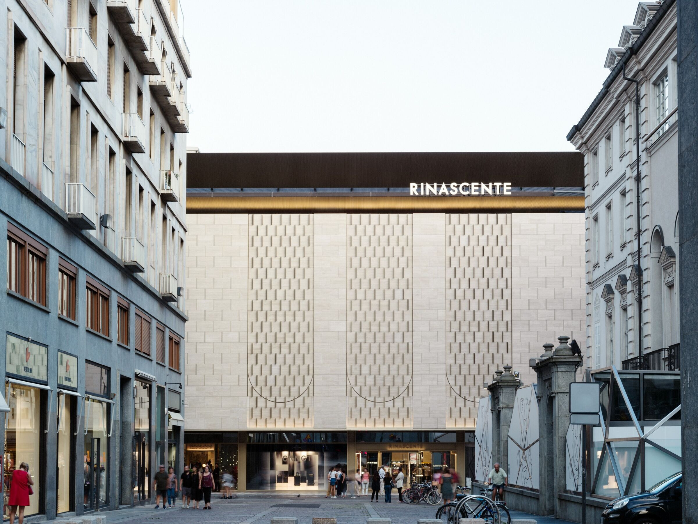 重塑 La Rinascente 总部,展现意大利建筑风格-32