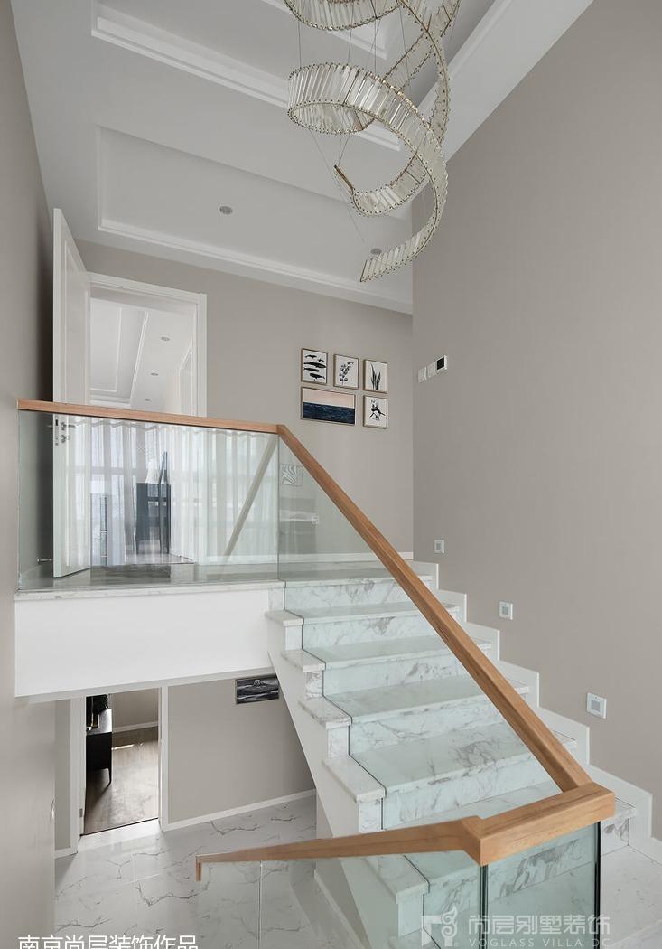 复地朗香现代极简别墅装修 | 黑白灰的优雅空间-16