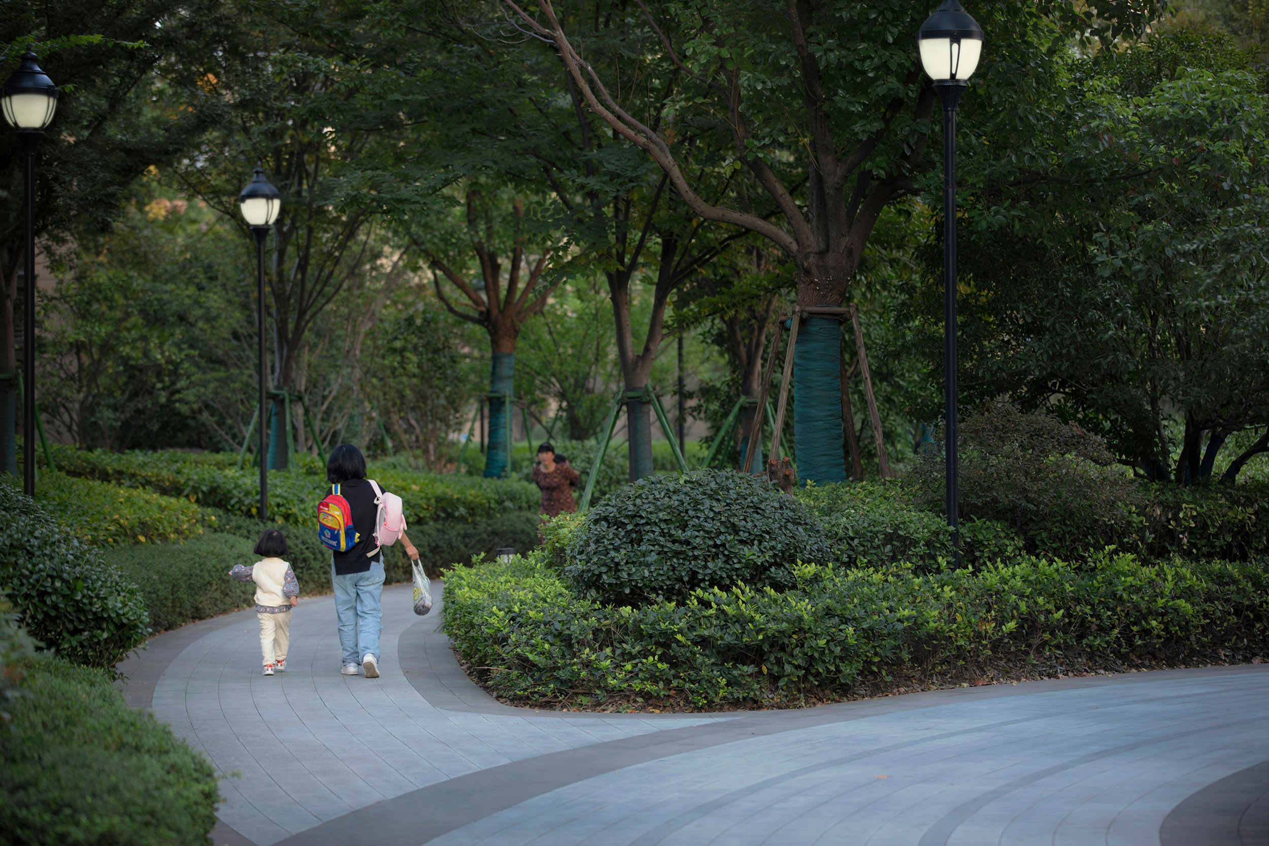 彭布中央广场（注：Commons常见释义为广场；公共区域 ，Pengbu可能是特定地名，音译为彭布 ） 丨中国杭州-24