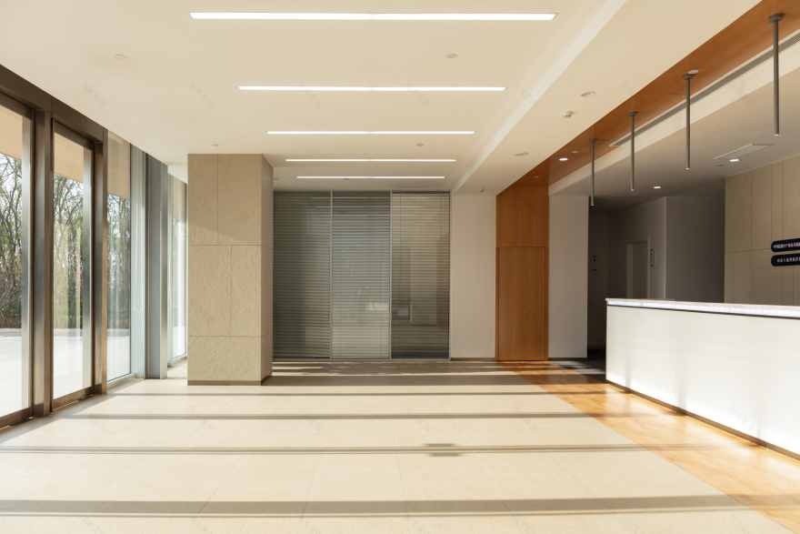 Renovation of the Headquaters of Yantai Marine Economic Innovation Zone / SHUISHI-50