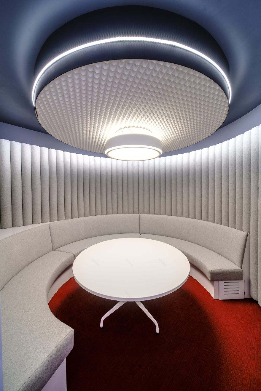 DocMagic 总部空间设计 | 彩色分区与动线故事的完美结合-31