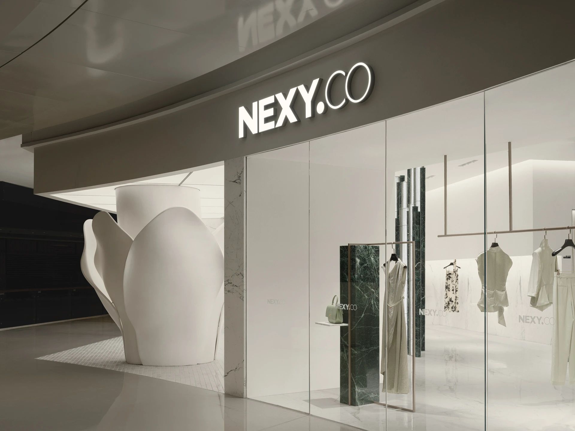 NEXY·CO与青山周平成都万象城大师旗舰店丨中国成都丨B.L.U.E.建筑事务所（青山周平）-41