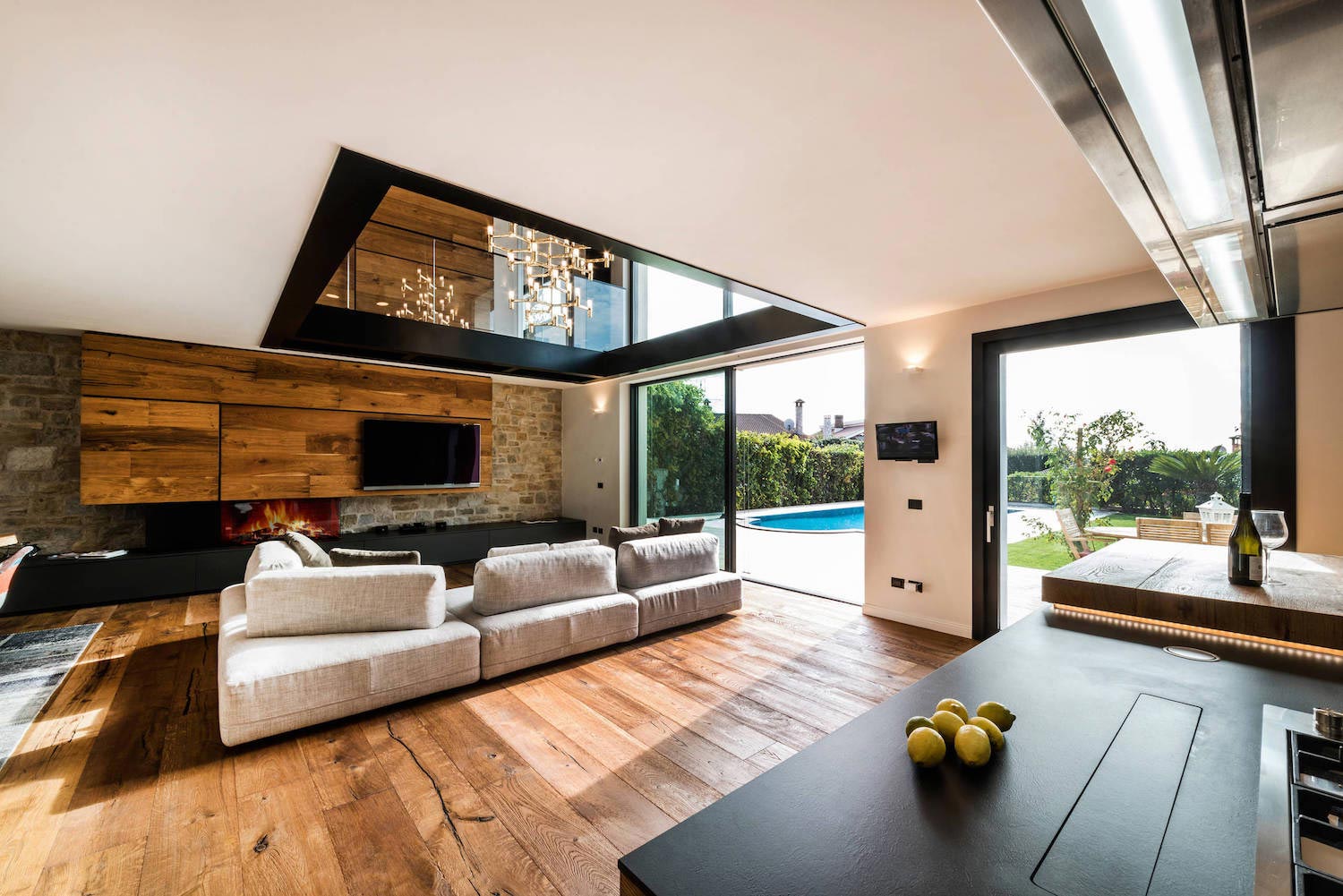 意大利 Guidonia Montecelio 山间别墅，绿色全景生活空间-10