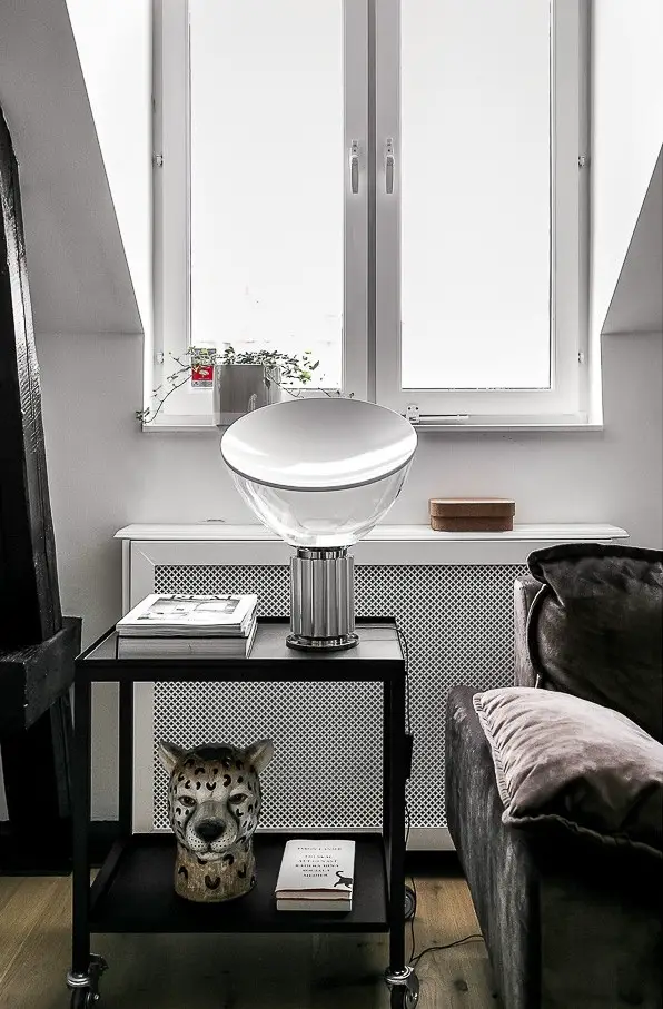 黑白极致 | 1907 年老建筑的 Scandinavian Loft 设计-8