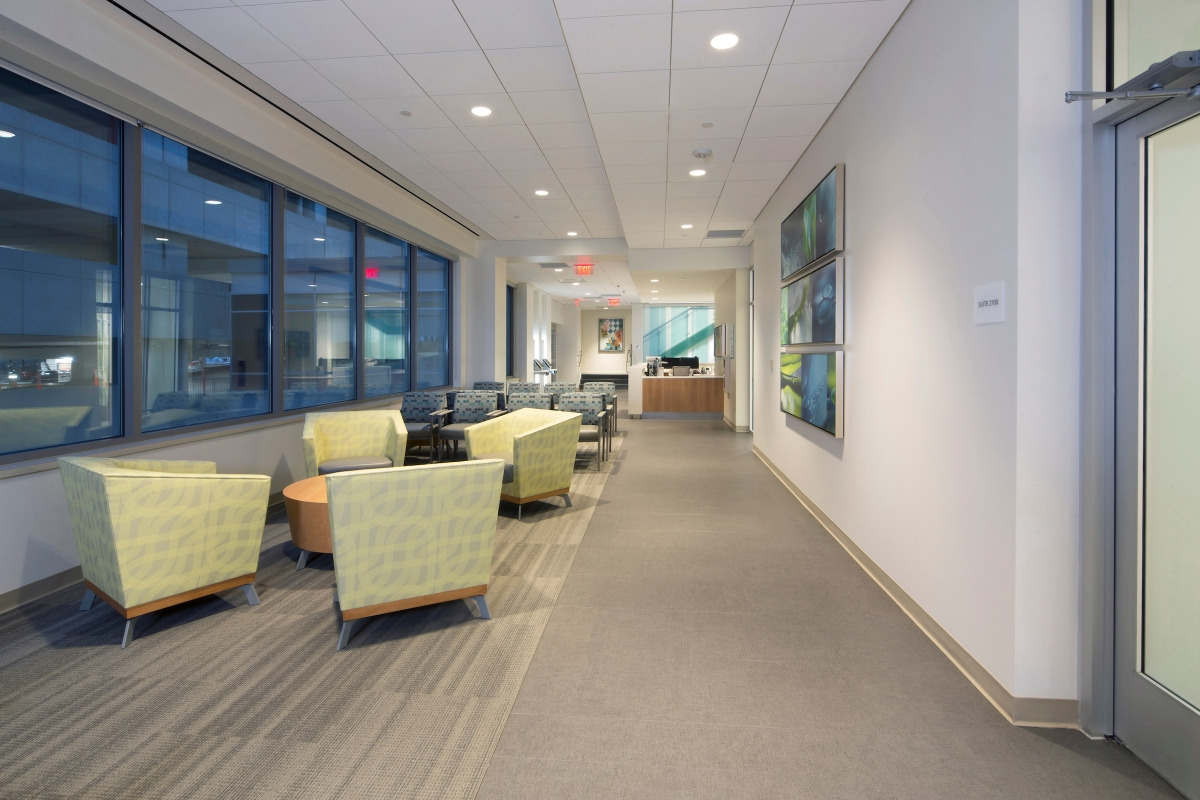 Gresham Smith 打造 University of Alabama Birmingham Hospital’s Whitaker Clinic 新形象-14