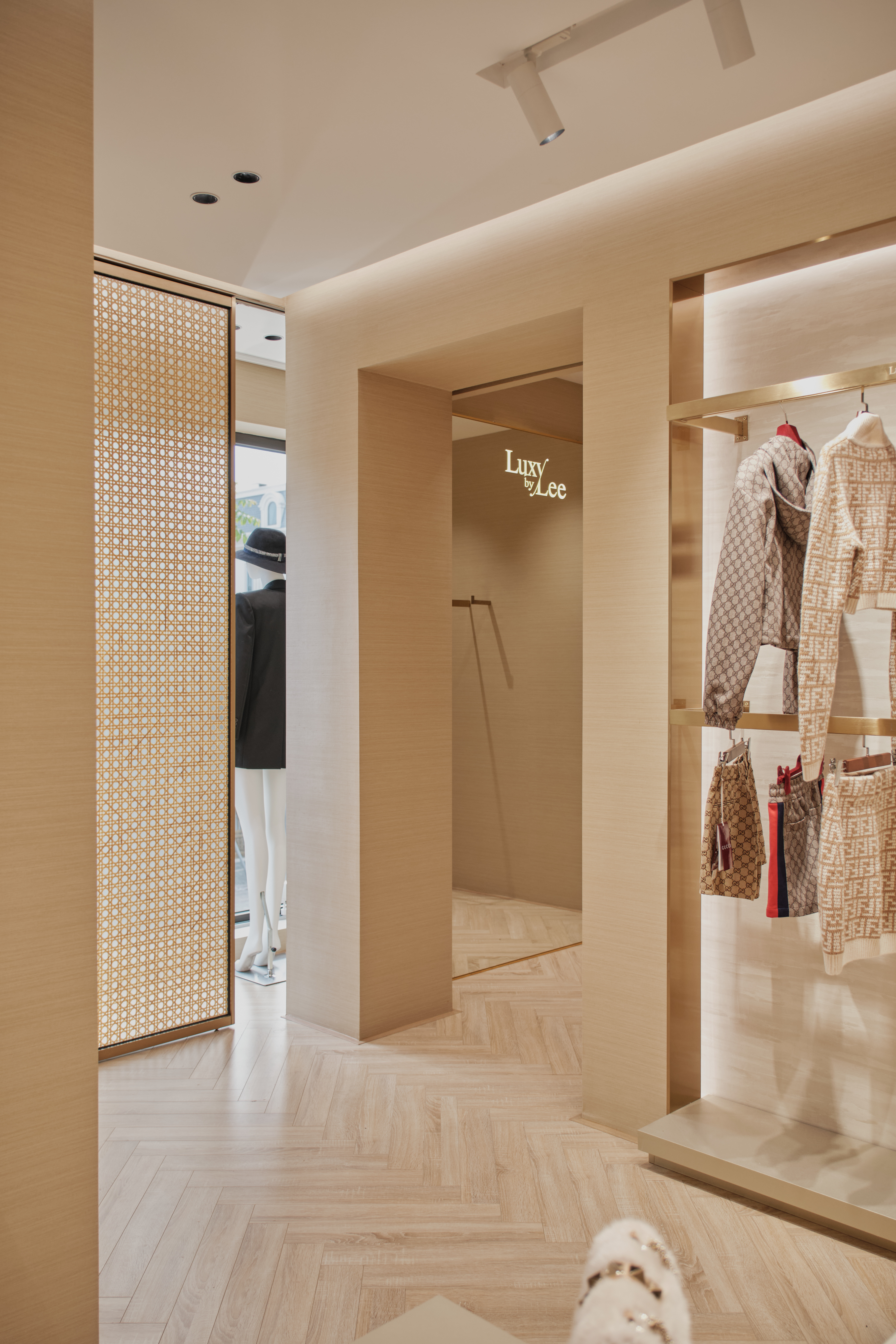 Reality | Luxy by Lee-16