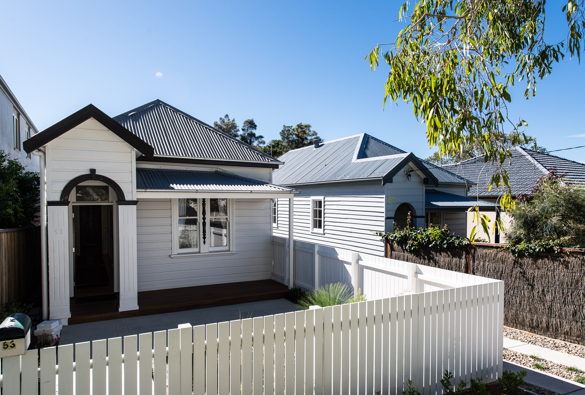 梅雷韦瑟改变 | 海滨旧宅翻新成现代舒适居所-12