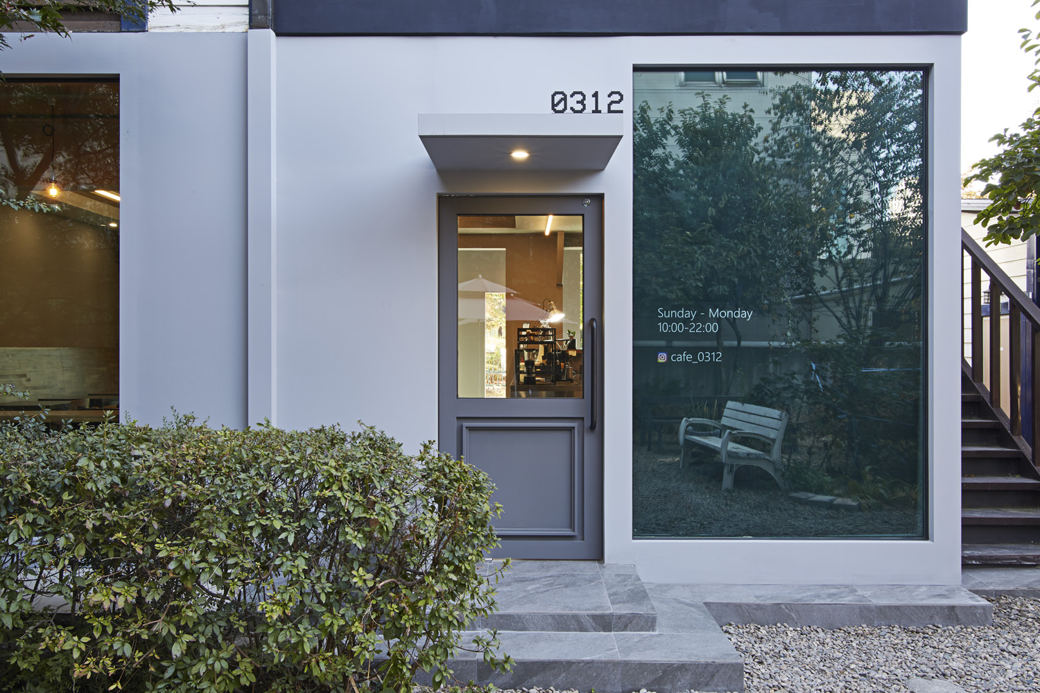 简约清新 18 坪咖啡厅设计-2