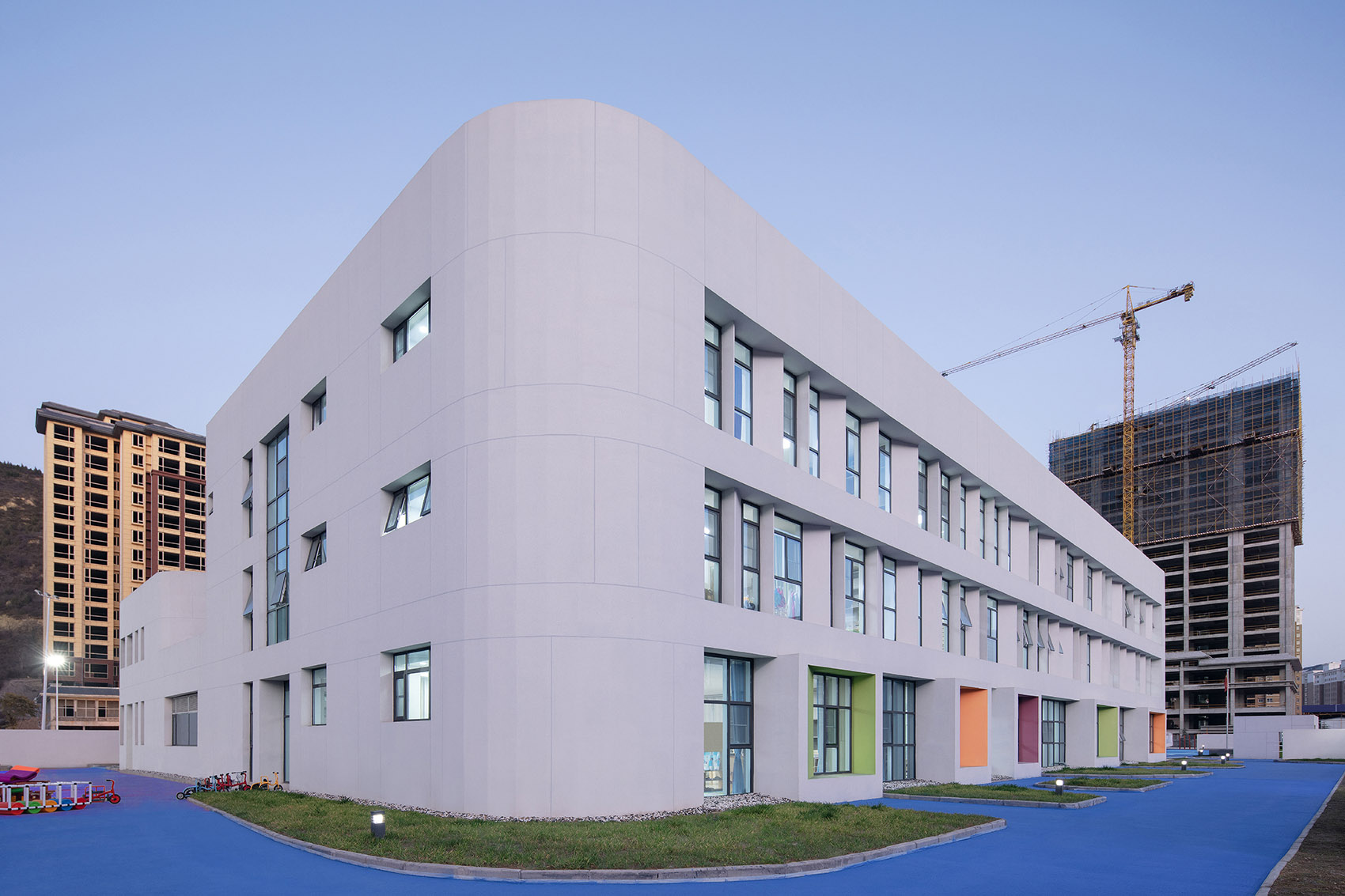 延安黄陵县新区幼儿园-44