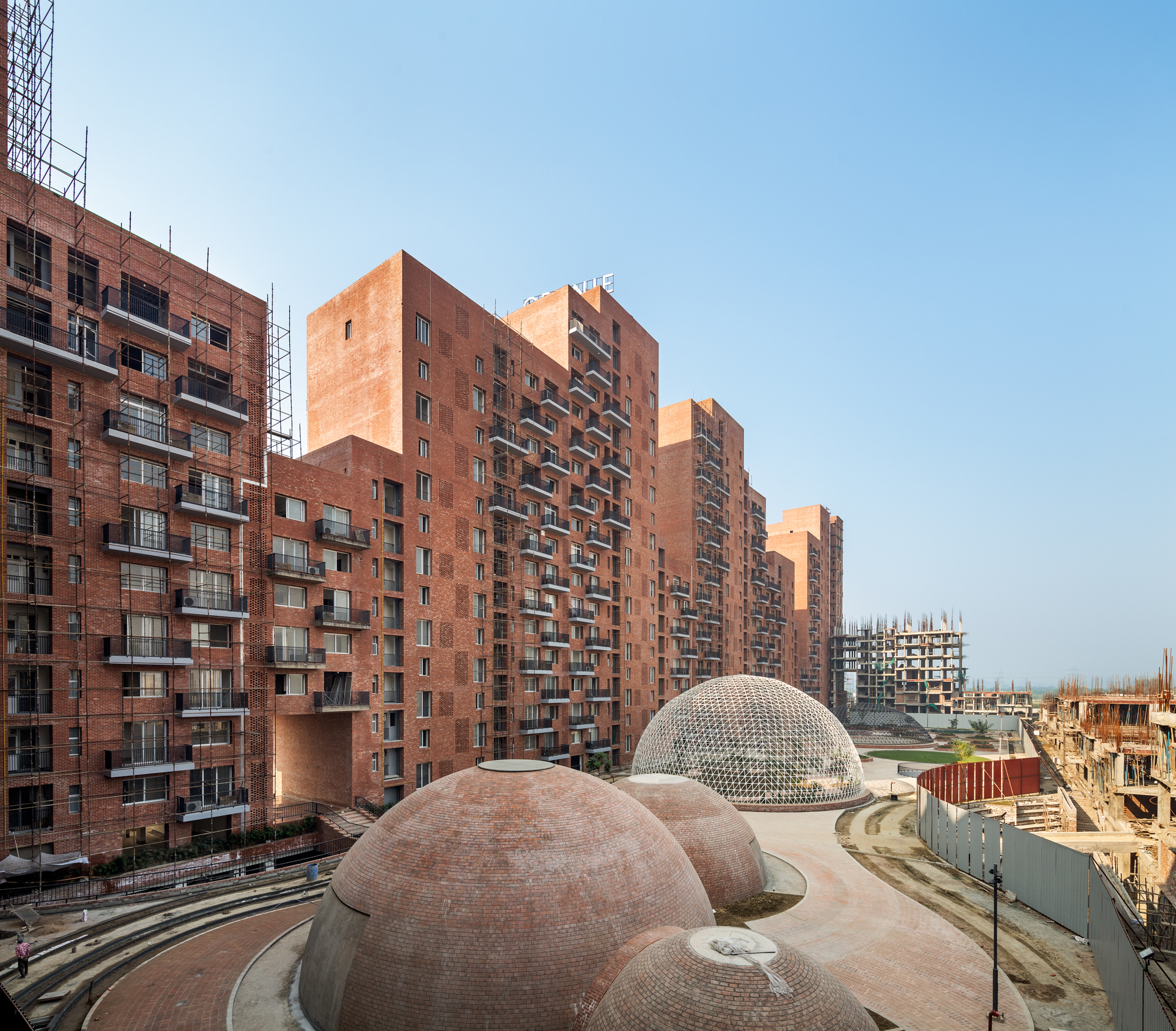 奥兰治城堡集团住宅区丨印度丨MVRDV,Studio Archohm-43