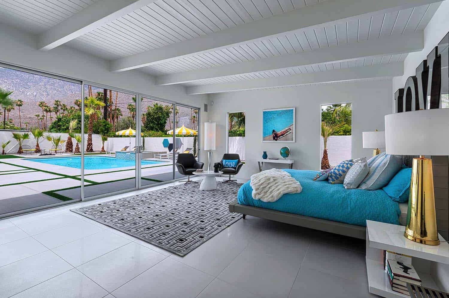 Midcentury dream retreat with a poolside paradise in Palm Springs-16