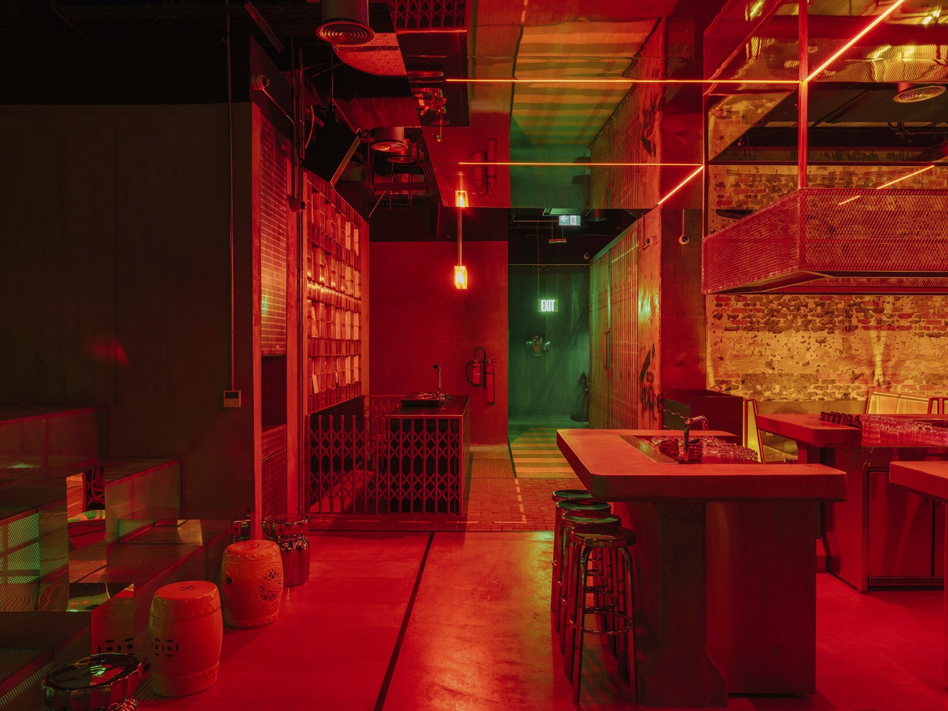 Electric Pawn Shop · 复古未来主义酒吧设计丨Accent Design Group-29