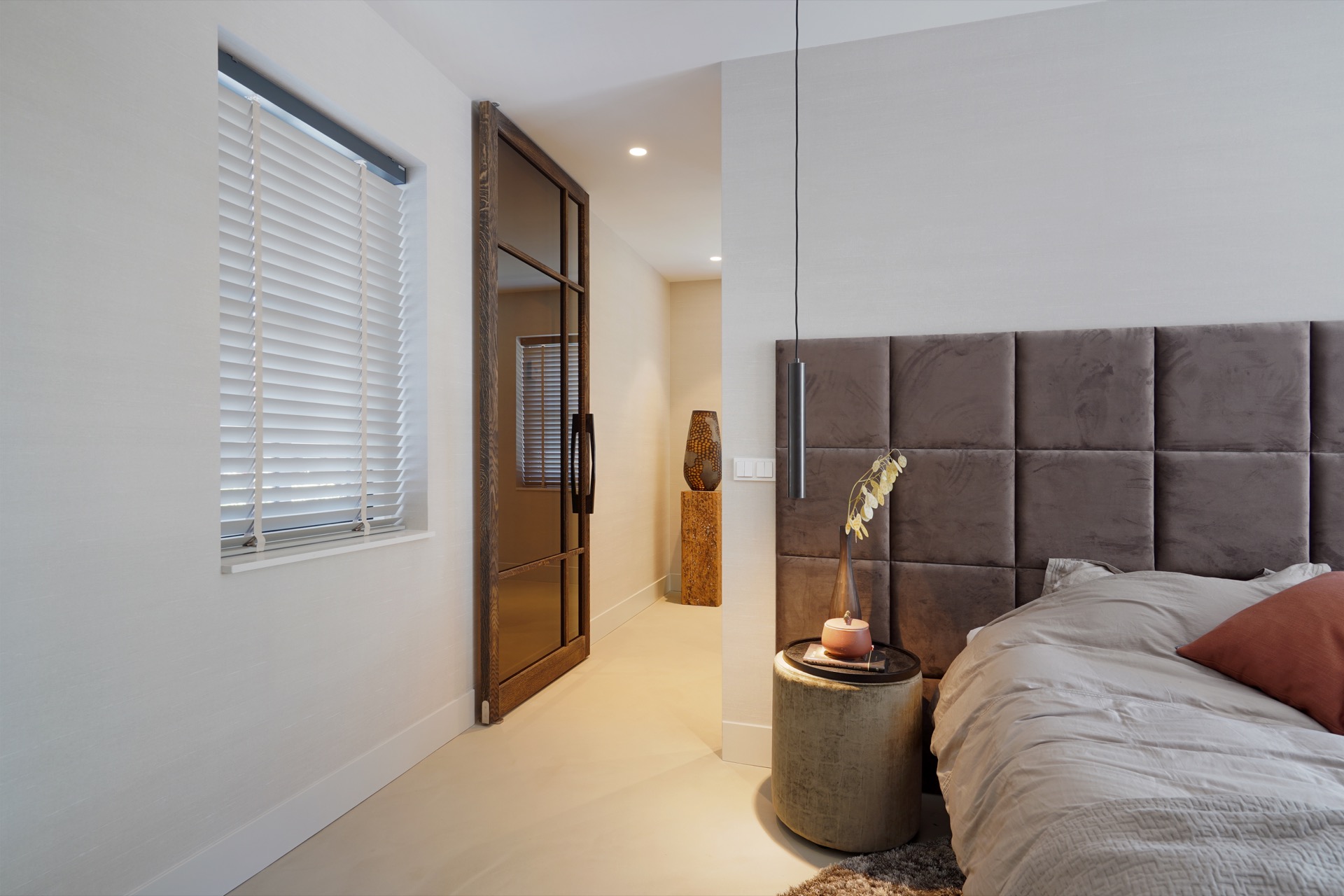 Eiken deuren behandeld met olie in prachtige villa - HOOG.design-6