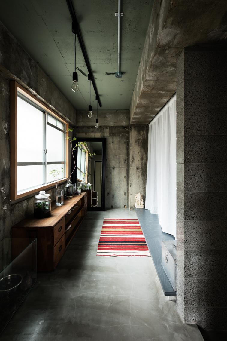 Dwelling With Independent Concrete Block Wall / Asano - Izue Architect Office-21