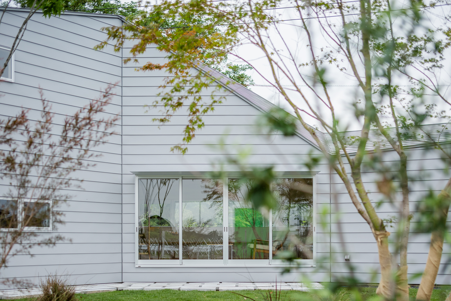 融合自然的日本 Aonashi 住宅-12