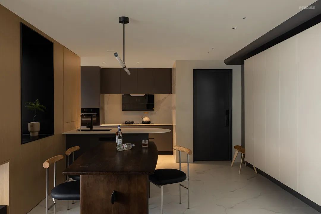 有娃家庭的现代极简风格设计-47