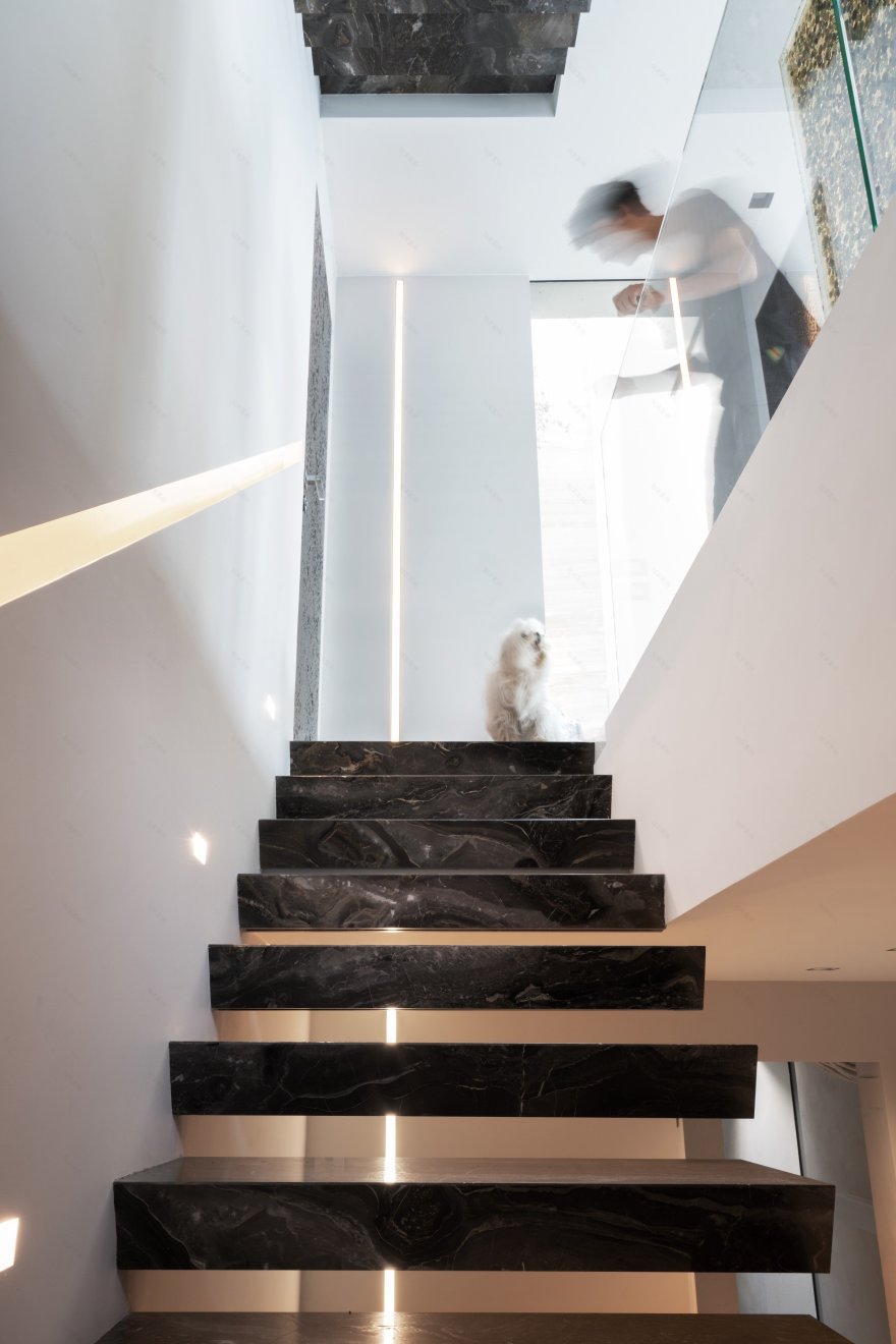 地中海风情 · 蒙特卡洛别墅 Villa Lea丨爱尔兰卡洛丨米兰 Massimo 和 Marco Donizelli 工作室-31