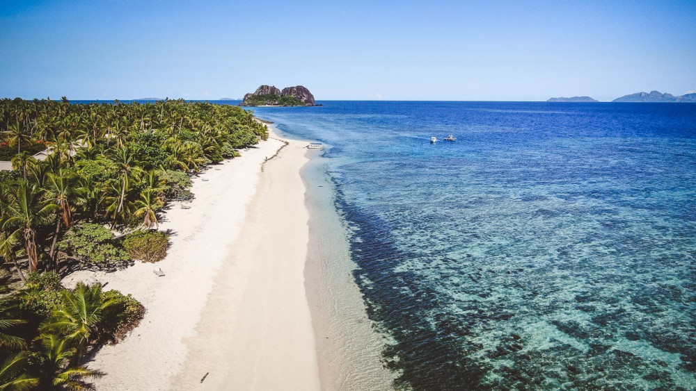 斐济五星级豪华度假酒店,现代斐济风格的海滨别墅-25