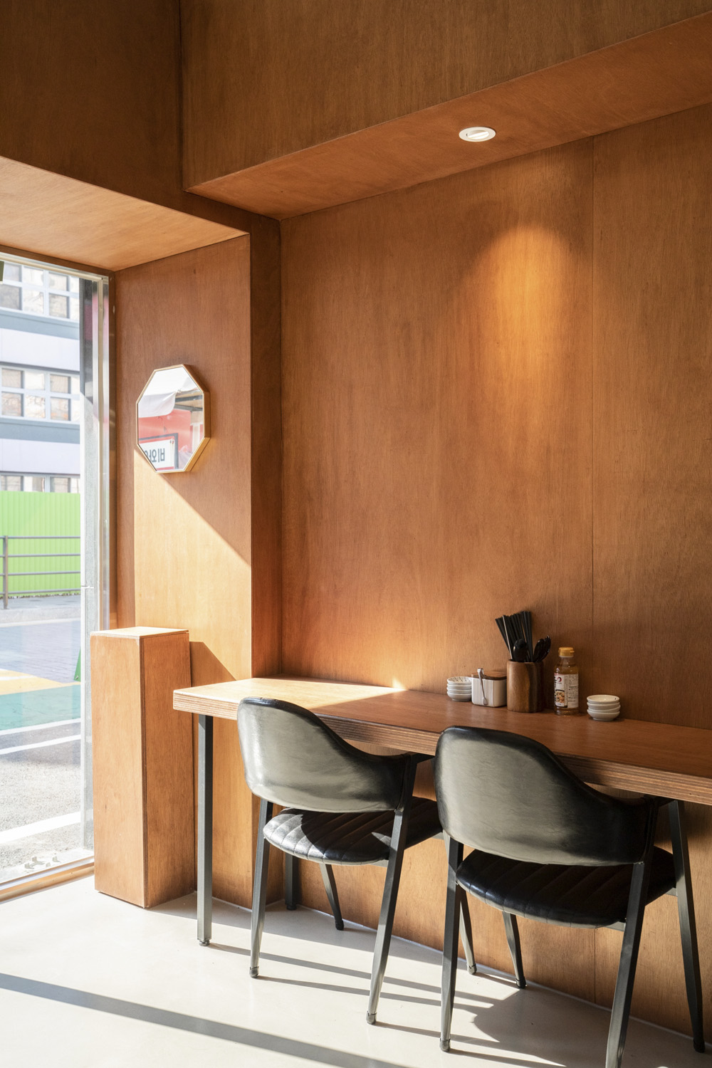 12 平小空间，打造极简舒适沙发区域-11