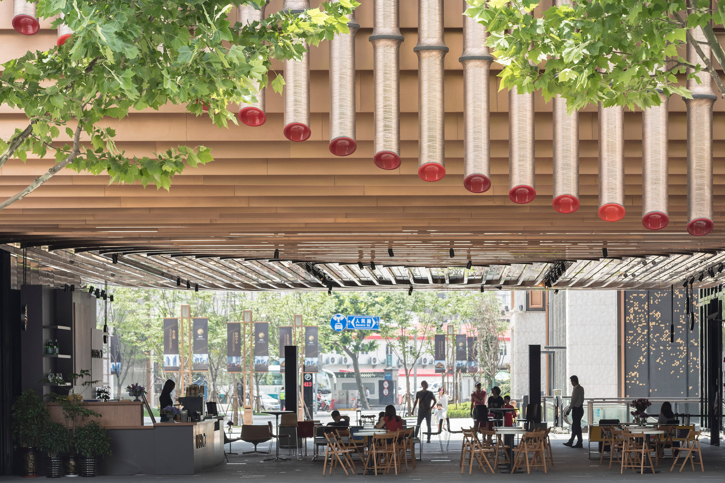 Foster + Partners and Heatherwick Studio reveal Shanghai skyscraper duo-15