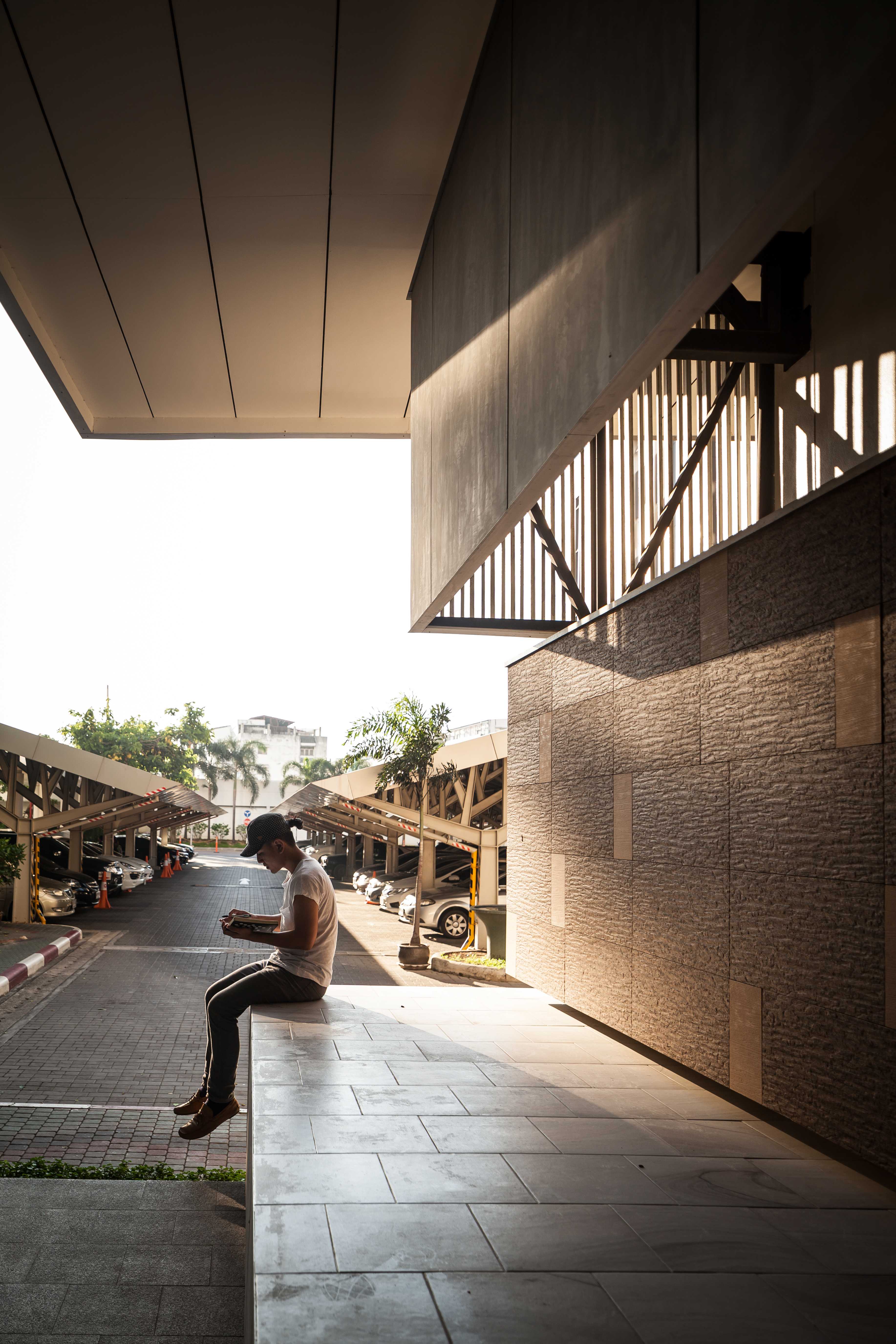 SCG 动力屋中心——现代工业风展示空间-28