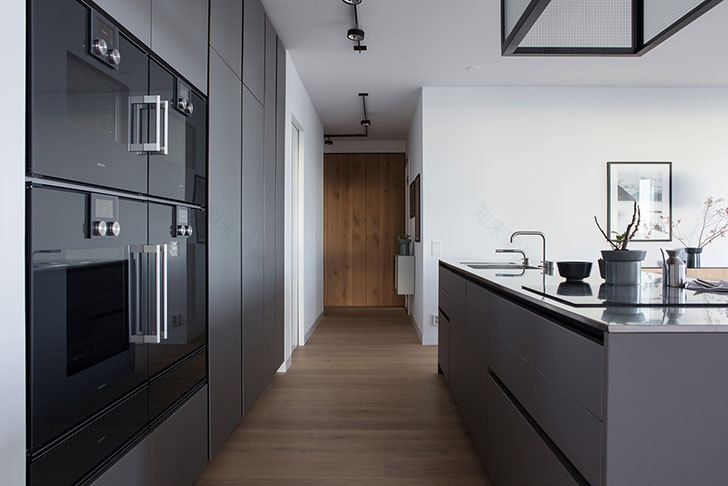 斯德哥尔摩现代奢华公寓,全景窗揽城市风光-7