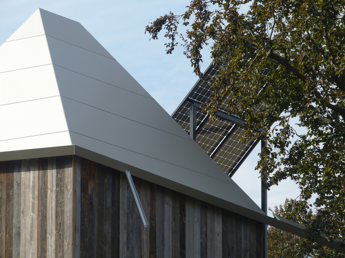 House with a Tree  Sauter von Moos-28