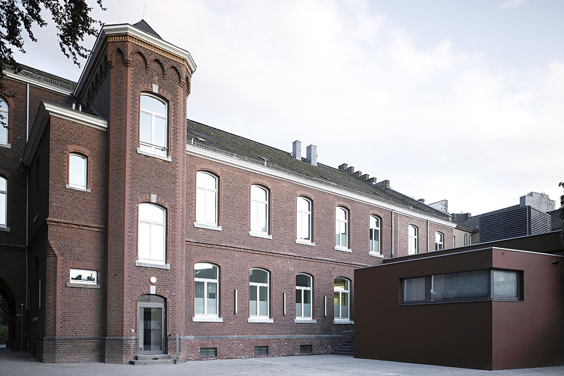 Ärztehaus Stolberg(斯托尔贝格医疗中心)丨Döring Dahmen Joeressen Architekten-9