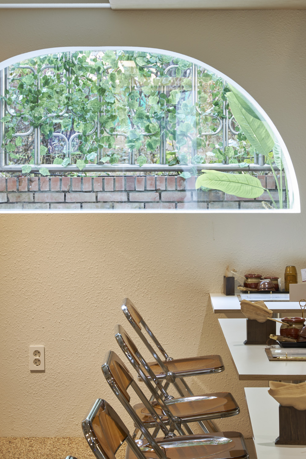 14 坪温馨黑白家居，展现简约设计魅力-10