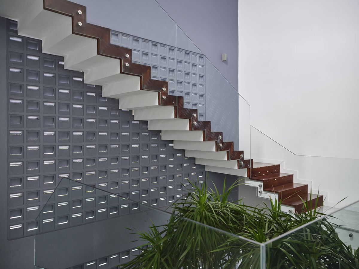 绿意盎然的三层别墅 | 和谐自然的生活空间-37