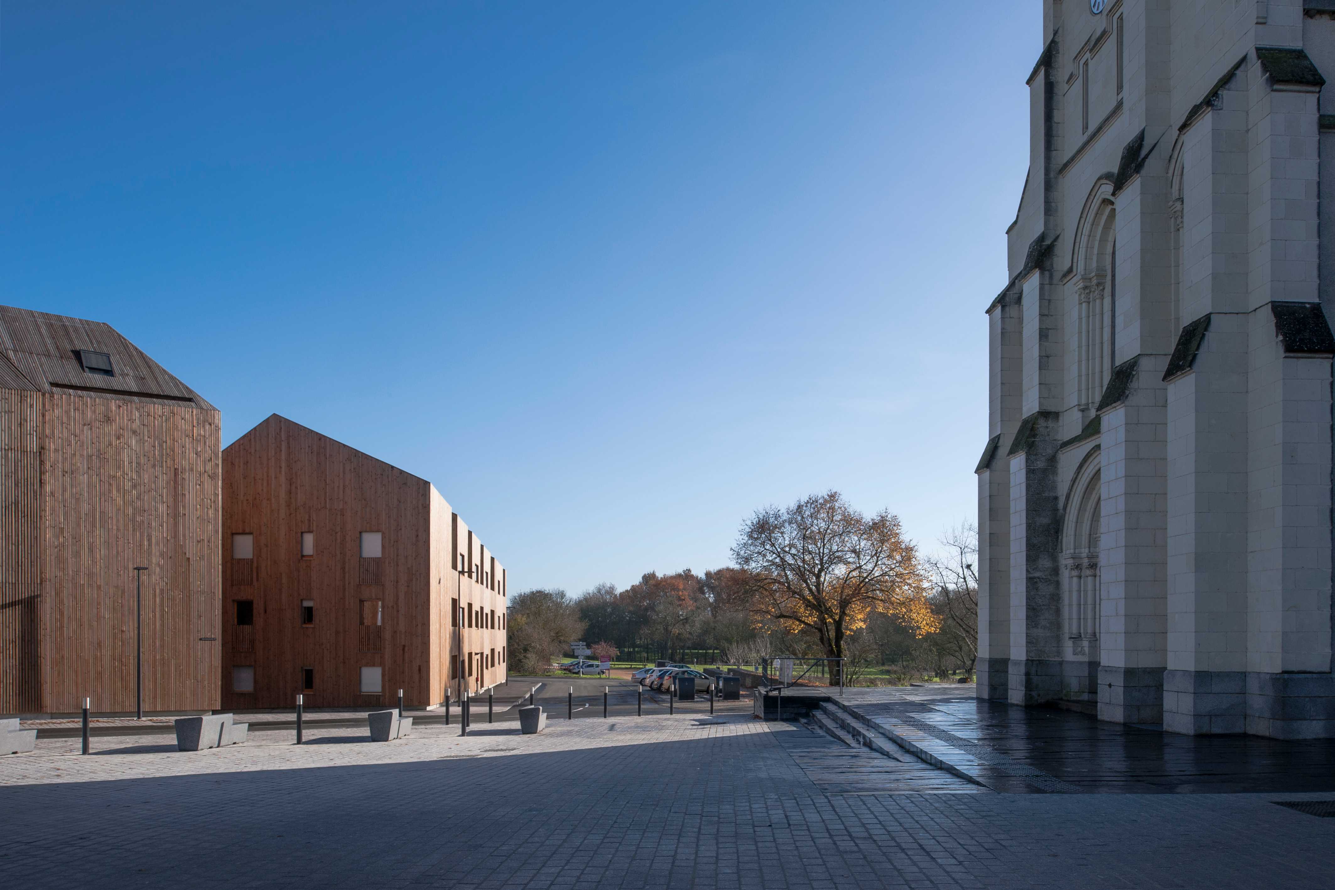 ecouflant town centre-13