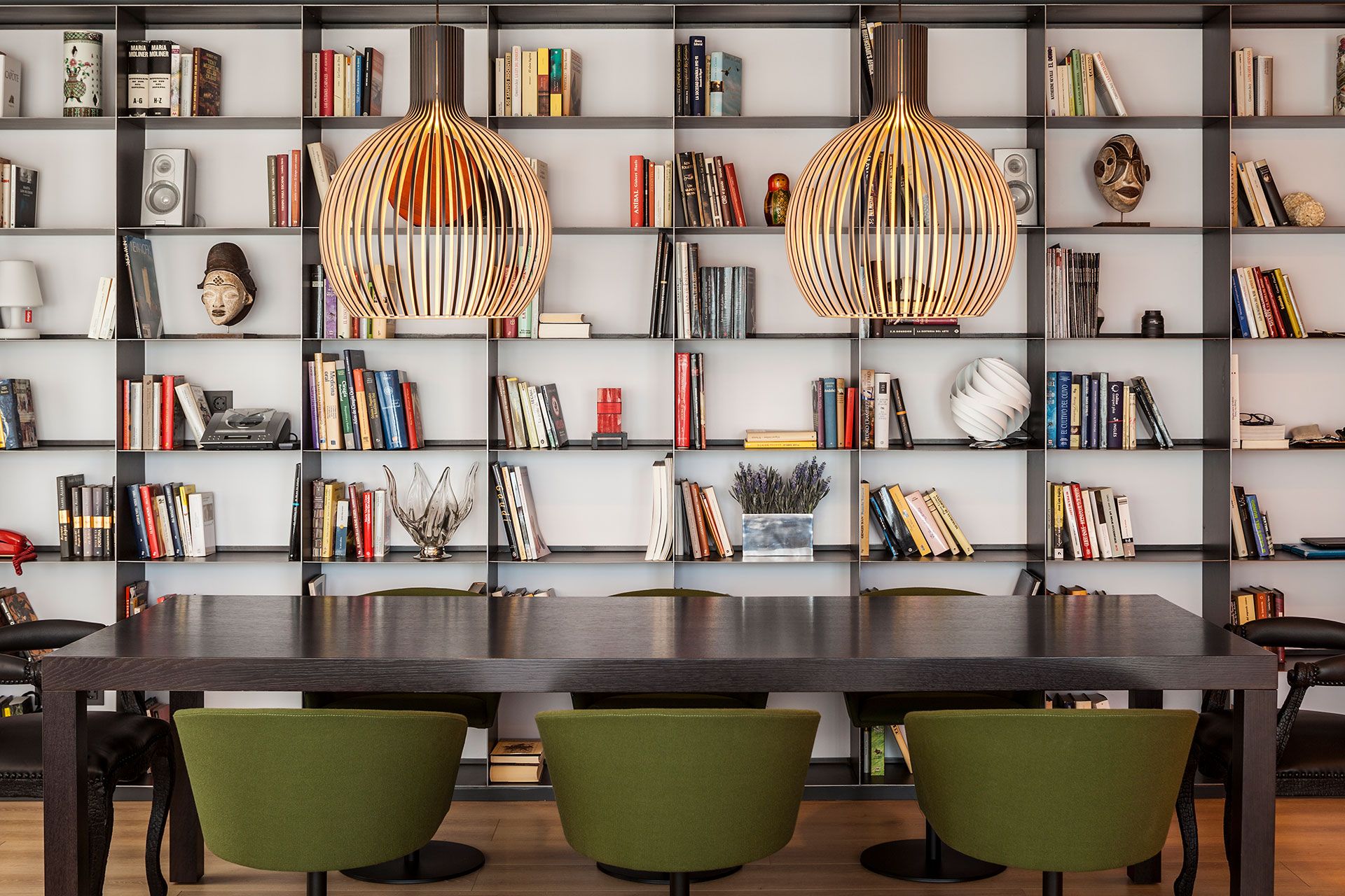 P公馆（P可根据具体指代替换为相应名称，这里公馆只是一种常见的翻译情境代称） -18