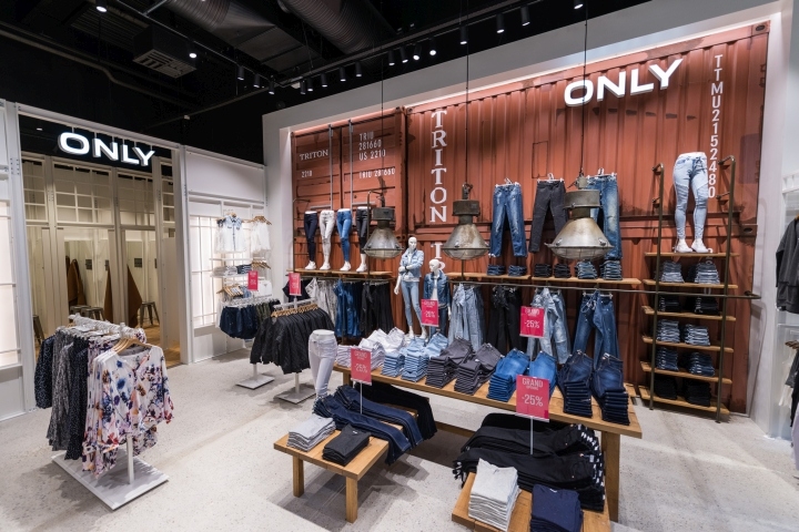 丹麦海宁ONLY旗舰专卖店设计-1