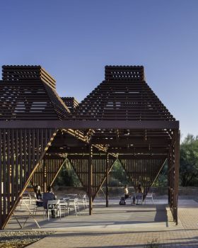 户外教室橙色 1丨美国梅萨丨DesignBuild Studio