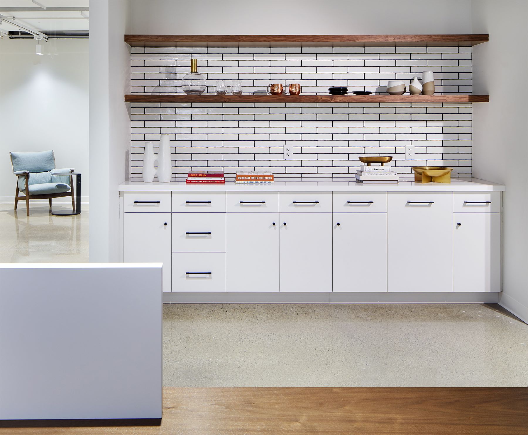 A Look Inside The Baker Center Spec Office Suites in Minneapolis - Officelovin'-4