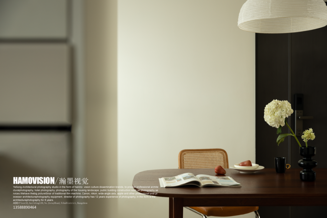 奶油色空间中的极简艺术丨中国上海丨年·演播室-50