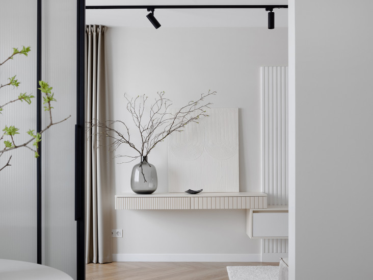 Дизайн квартиры 100 кв. метров: светлый интерьер-27