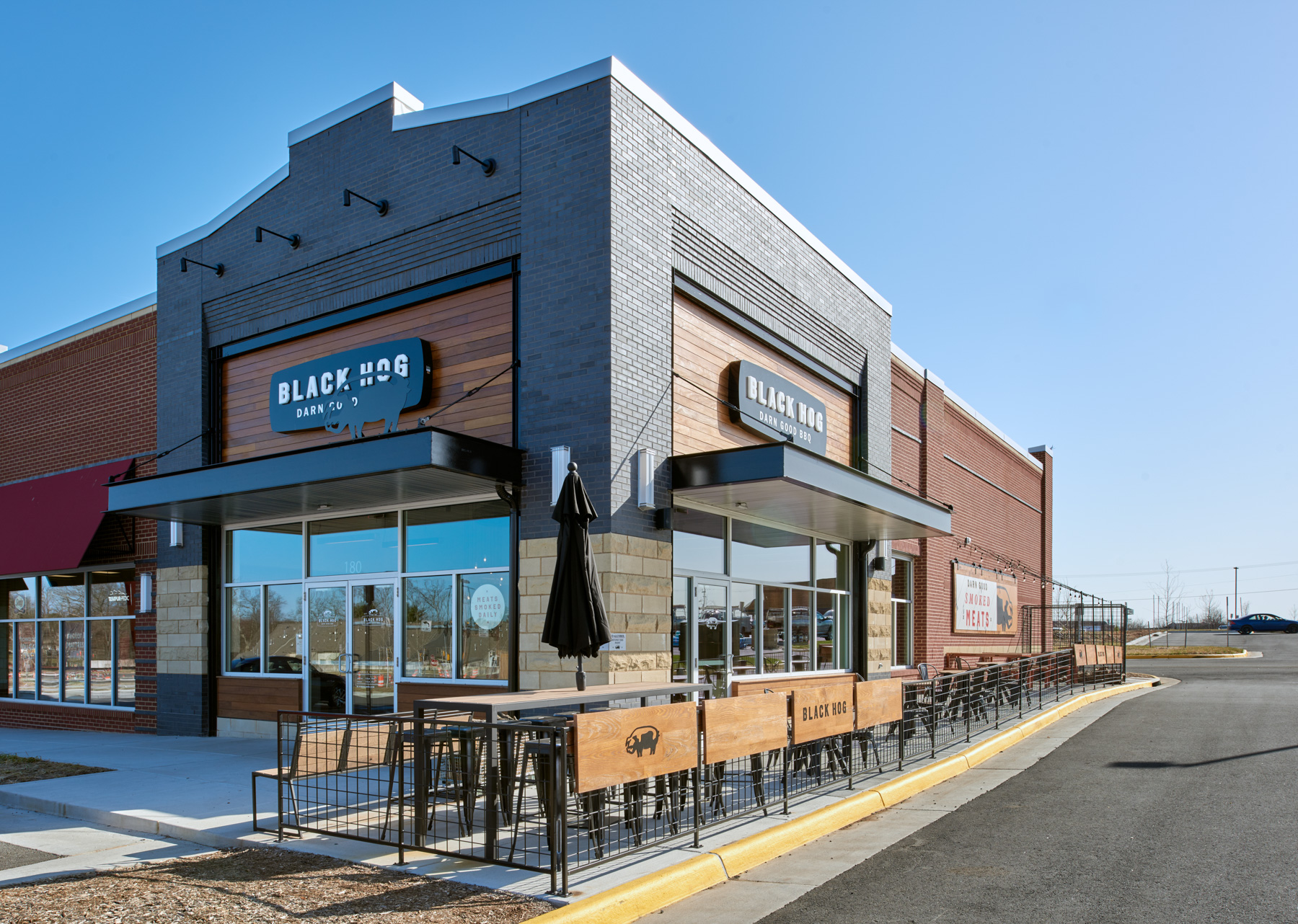 黑猪烧烤快闪店设计丨CORE architecture + design-17