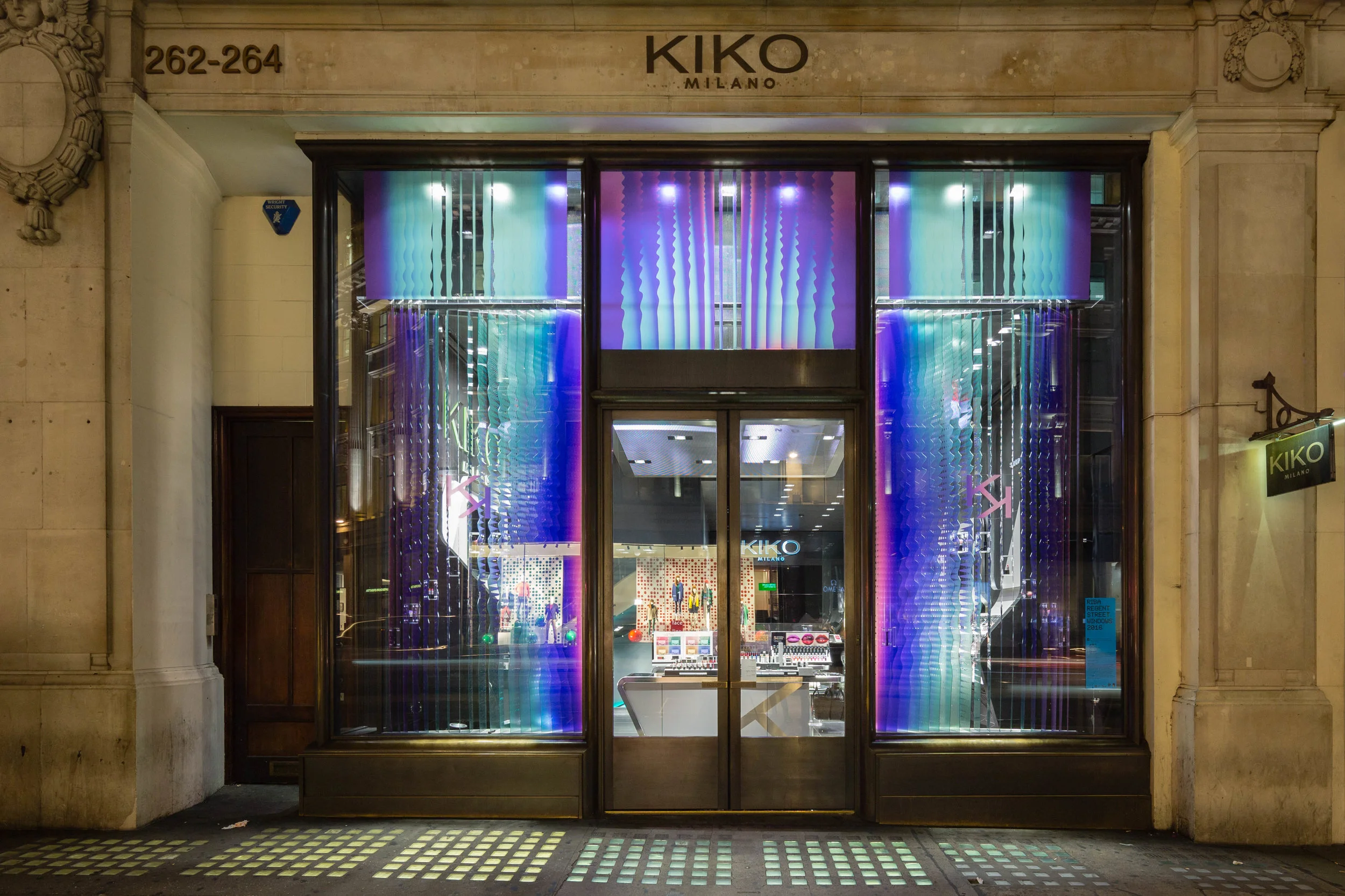 奇可美兰诺橱窗（这里假设Kiko Milano是品牌名，如果这是其他特定名称或有特定语境请补充更详细信息） 丨英国伦敦丨ALEKSA studio-4