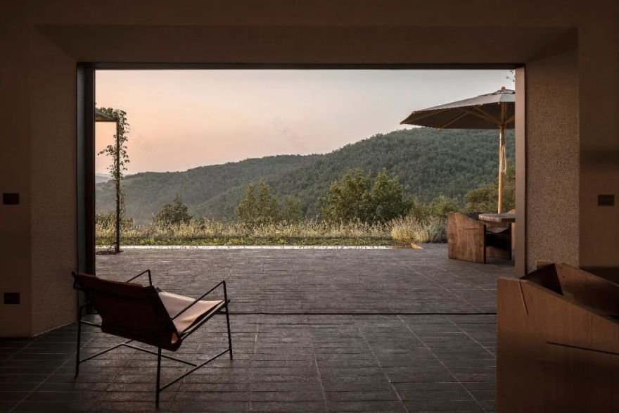 卡萨拉斯玛格丽塔斯公寓(Casa常见指房子、公寓等,由于缺乏更多背景信息,一般以公寓来常见处理,但根据具体场景这里也可能表示其他场所;Las Margaritas音译过来是拉斯玛格丽塔斯 ,它可能是具体的人名、地名等,可根据实际情况进一步确认指代对象及更合适的译法,如果是酒店、度假村等也可纠正信息重新让我翻译 )丨哥伦比亚丨Trópico Arquitectura-74