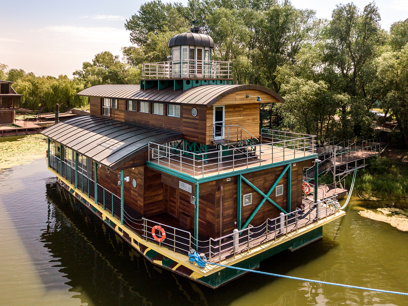 水上独特住宅，创新船屋设计-2