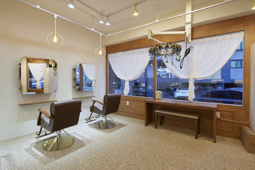 白色与木质的极简美容空间设计-10